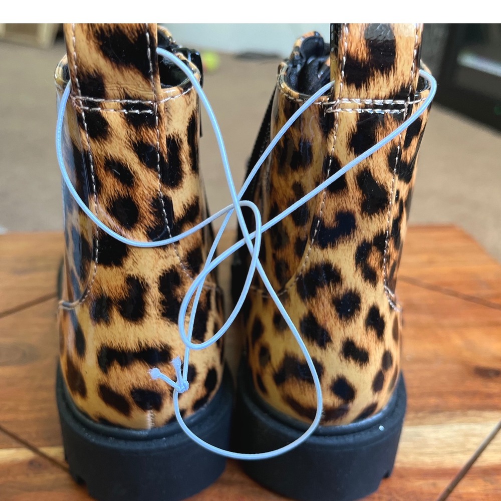 Art Class Kids Leopard Print Patent Combat Boots Ribbon Laces Side Zip Size 13 - Picture 2 of 8